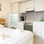 Monolocale Con Terrazza E Cucina Daire