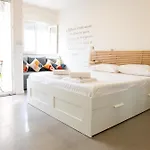 Monolocale Con Terrazza E Cucina لينانو سابيادورو