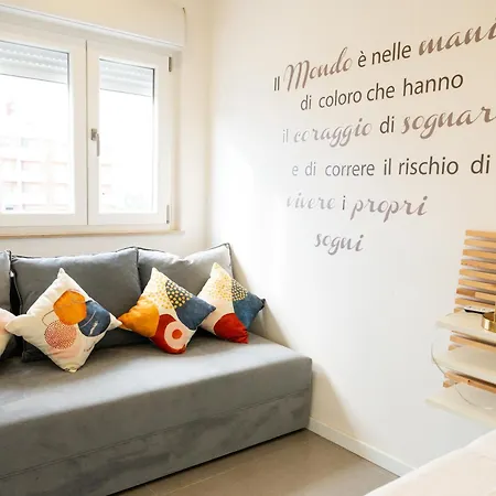 Monolocale Con Terrazza E Cucina *