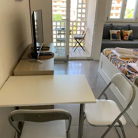 Monolocale Con Terrazza E Cucina * Lignano Sabbiadoro